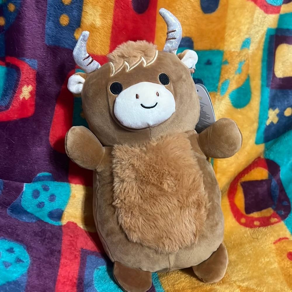 NWT 10” Wilfred HugMees
